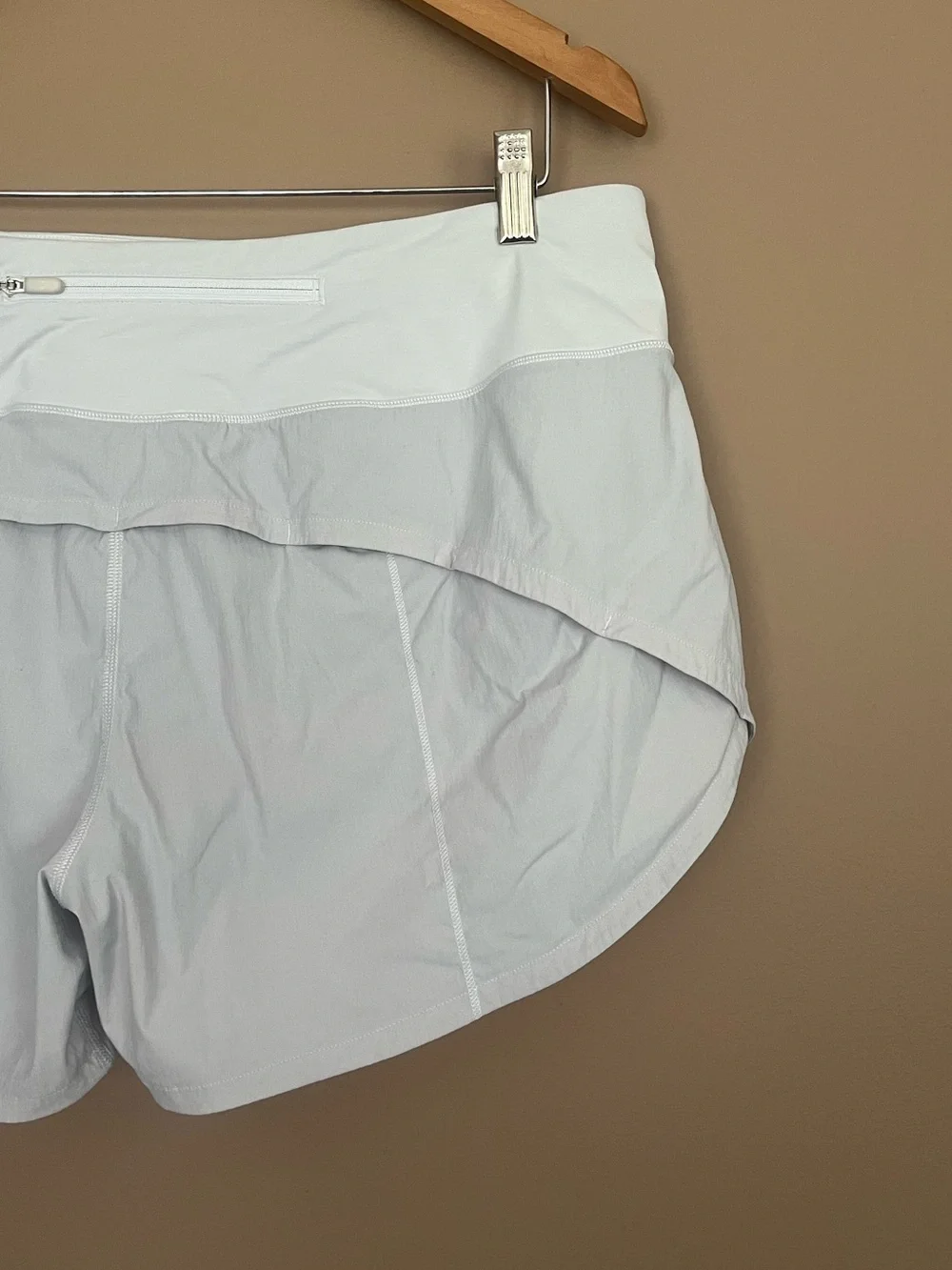 {Lululemon} Speed Up Short Long Inseam Updated Fit in White - Womens 12